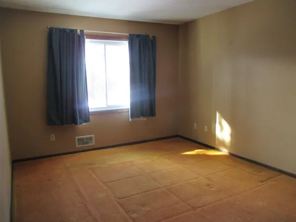 $289,000 | 2870 Castleford Court, Woodbury, MN 55125