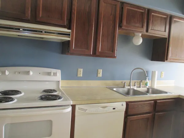 $289,000 | 2870 Castleford Court, Woodbury, MN 55125