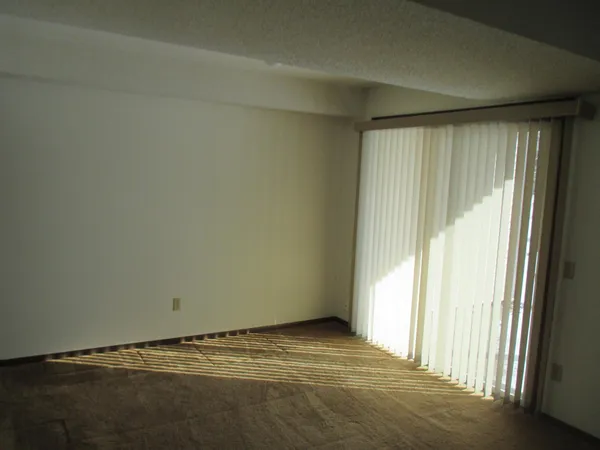 $289,000 | 2870 Castleford Court, Woodbury, MN 55125