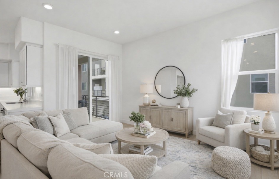 175 Sash Irvine, CA 92618 - Photo 2 of 34 Living area