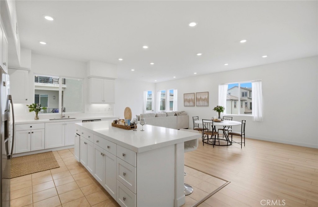 175 Sash Irvine, CA 92618 - Photo 7 of 34