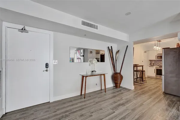 $3,500 | 9195 Collins Avenue, Unit 1109, Surfside, FL 33154