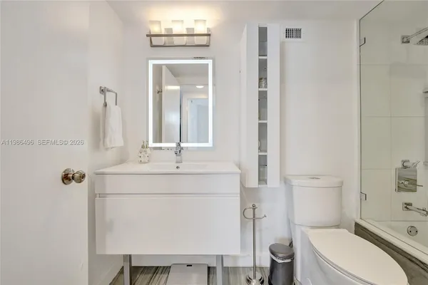 $3,500 | 9195 Collins Avenue, Unit 1109, Surfside, FL 33154
