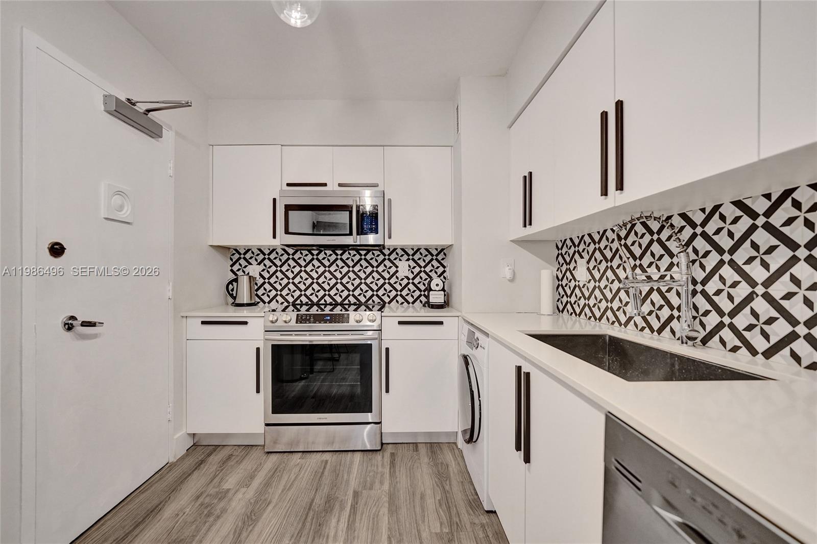 9195 Collins Avenue, Unit 1109 Surfside, FL 33154 - Photo 48 of 53