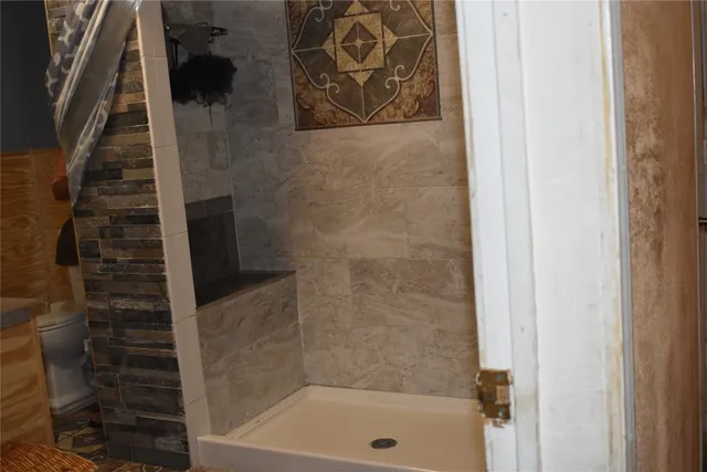 $250,000 | 558 West Leblanc Street, Winnie, TX 77665