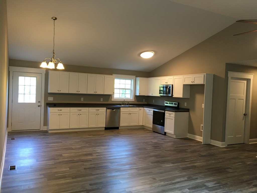 2563 Prospect Road Northeast Dalton, GA 30721 - Photo 3 of 12 Gallery Image 3