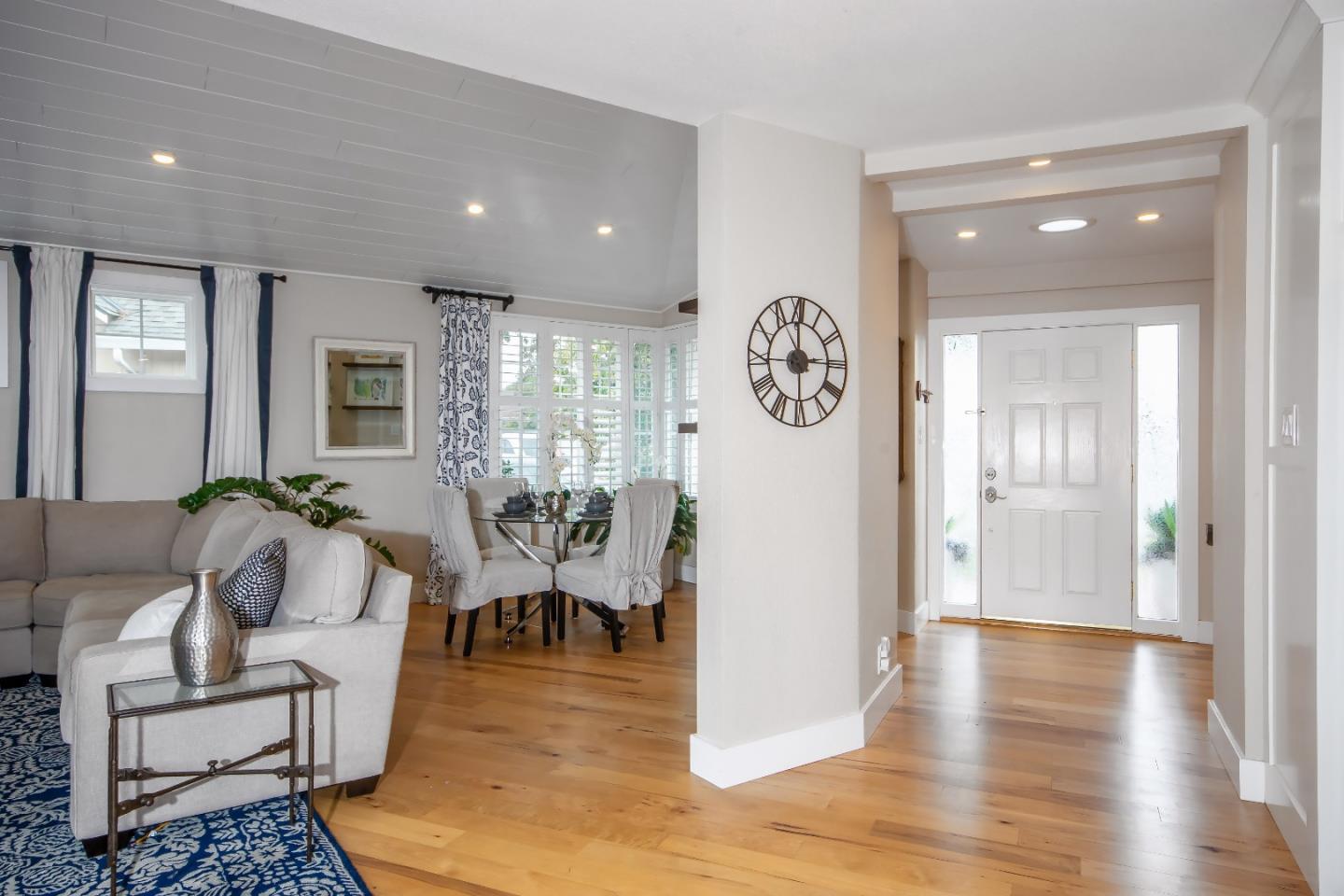 340 Jarvis Court Sunnyvale, CA 94086 - Photo 4 of 18 a living room with furniture and wooden floor