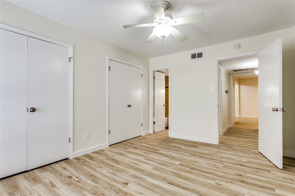 5844 Sandhurst Lane, Unit D Dallas, TX 75206 - Photo 25 of 31 a view of empty room with wooden floor