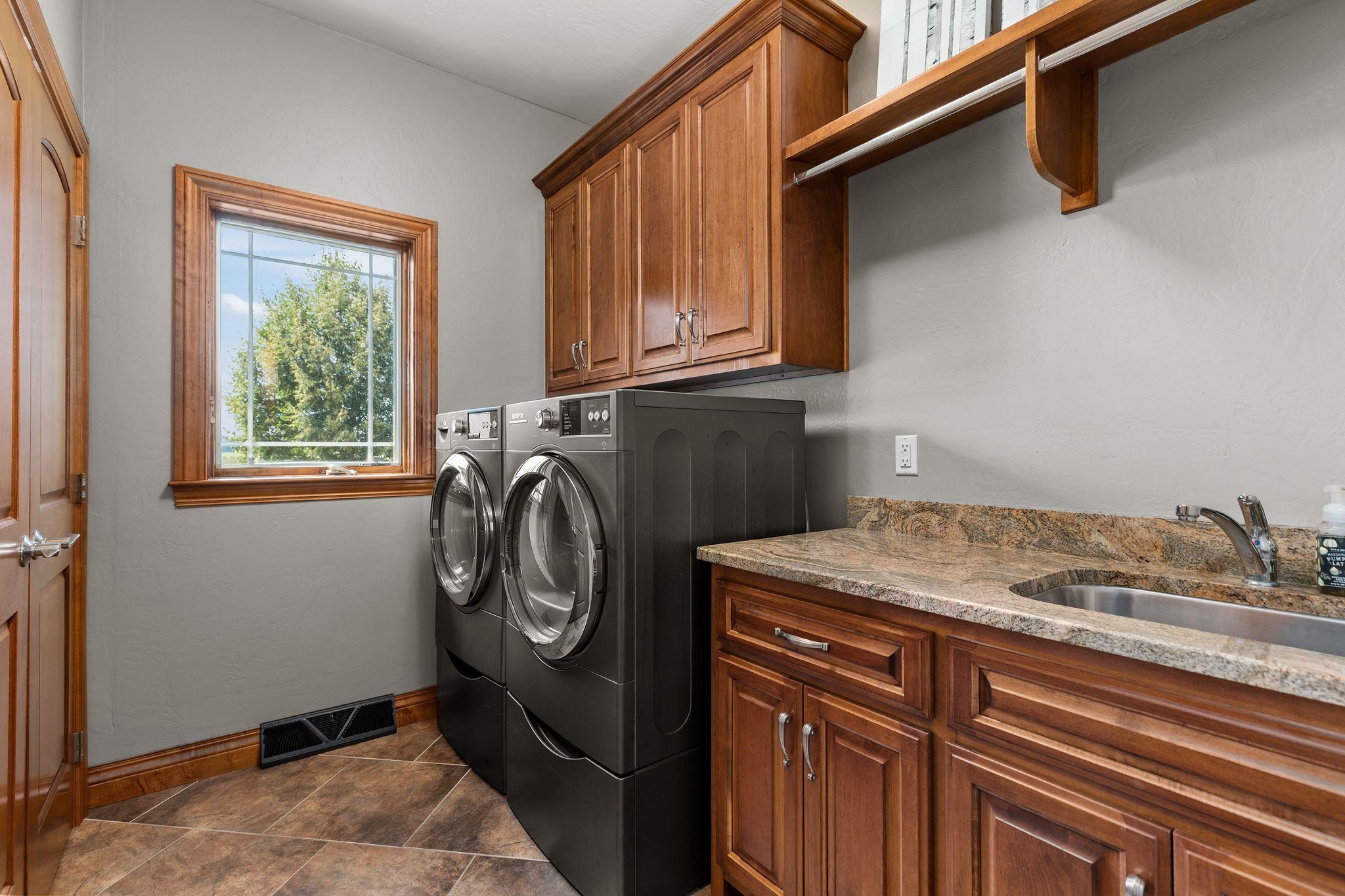 1056 Harbor Lights Road Suamico, WI 54173 - Photo 40 of 76 Gallery Image 40