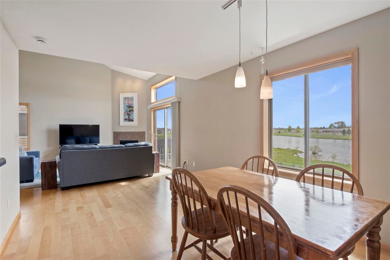 240 South Park Ridge Road North Liberty, IA 52317 - Photo 9 of 28 Gallery Image 9