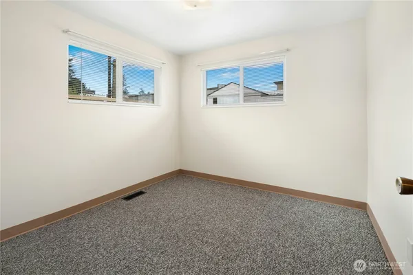 $2,995 | 9052 12th Avenue Northwest, Seattle, WA 98117