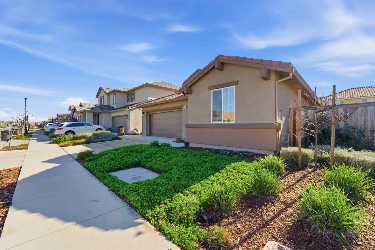 958 Shearwater Road Lathrop, CA 95330 - Photo 3 of 48