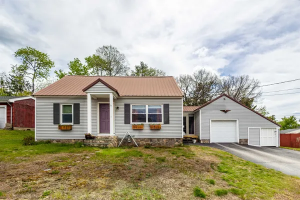 $410,000 | 4 Eastern Avenue, Concord, NH 03301