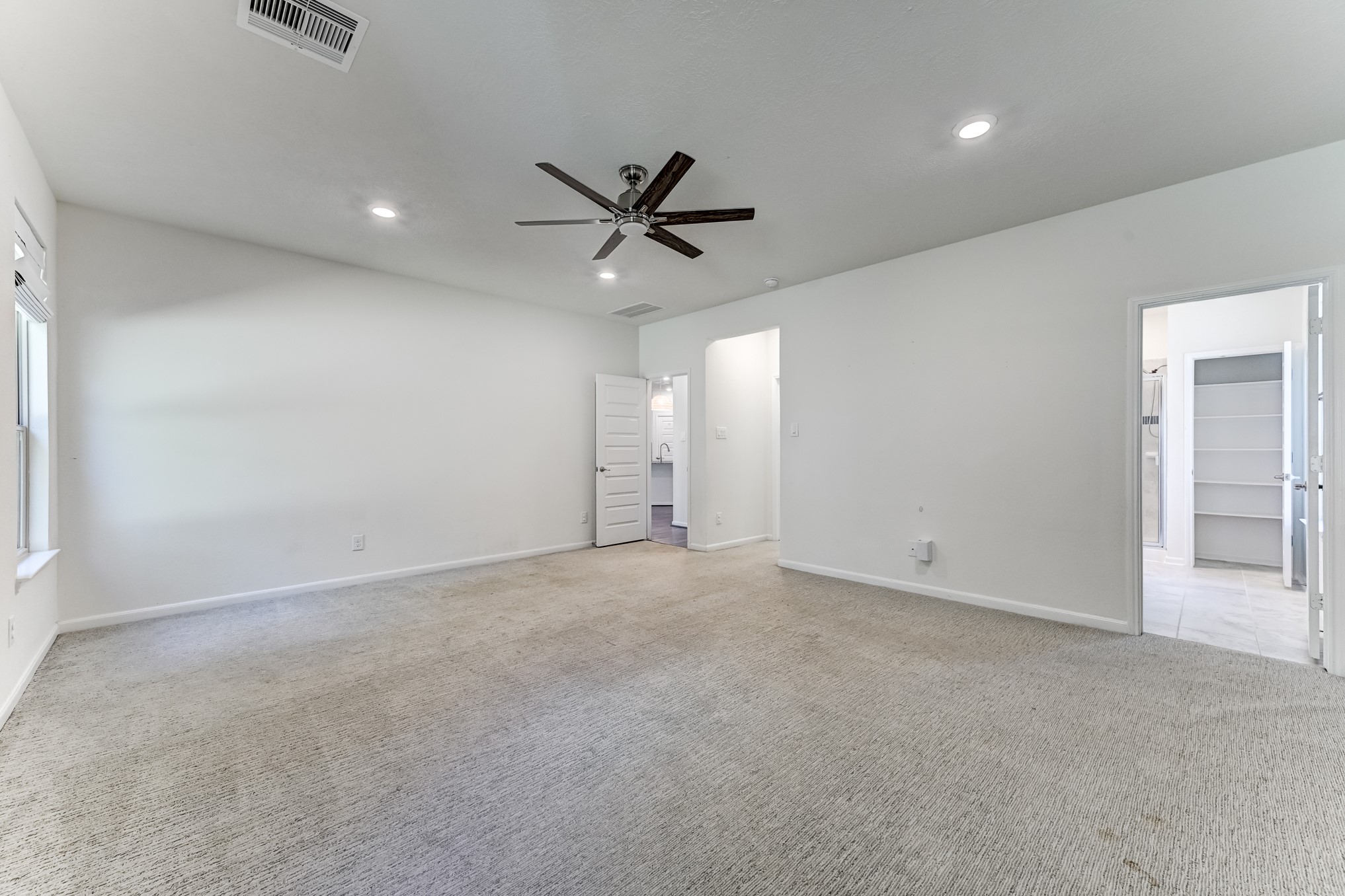 2103 Parnevik Place Conroe, TX 77304 - Photo 25 of 48