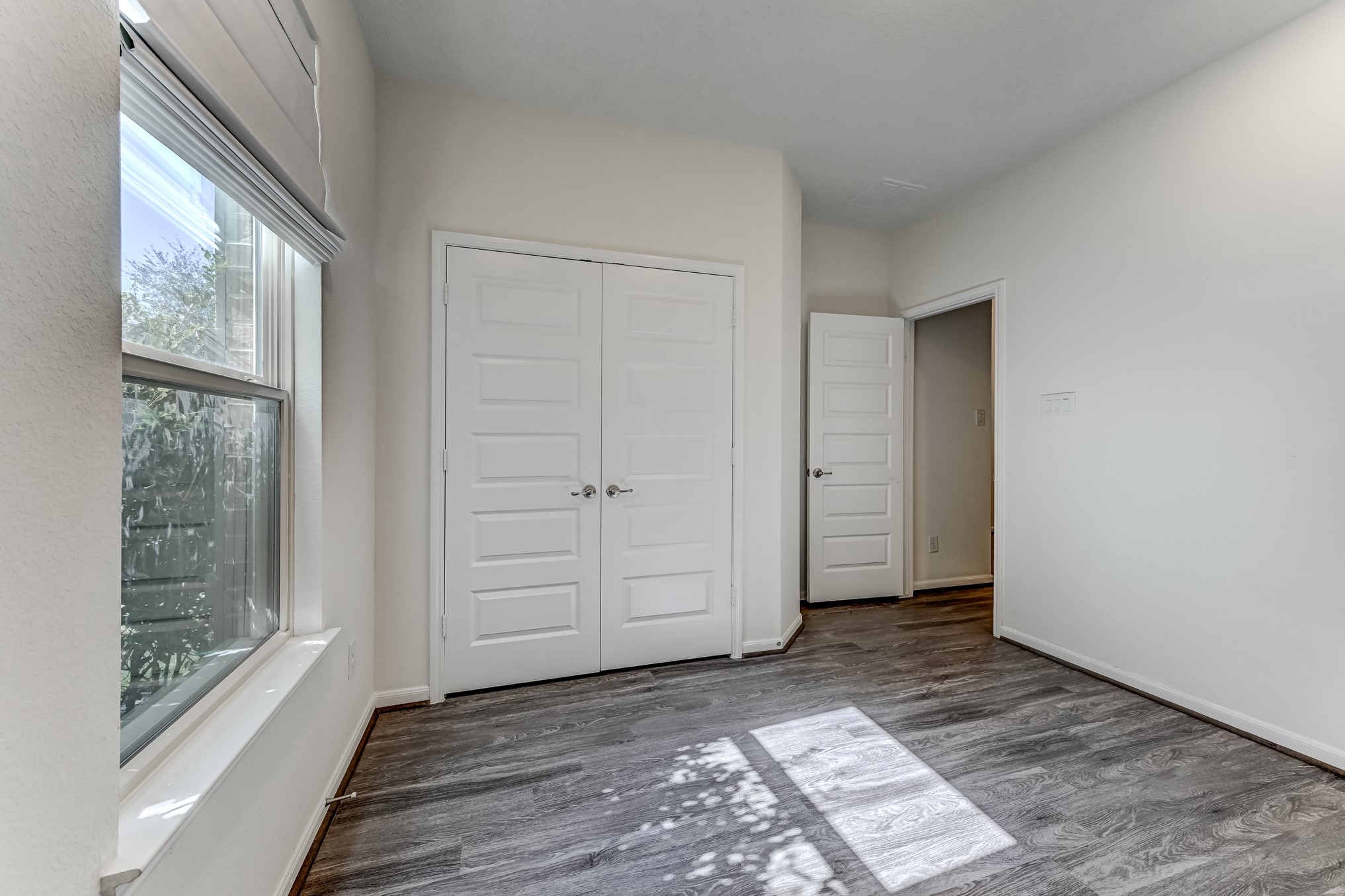 2103 Parnevik Place Conroe, TX 77304 - Photo 34 of 48