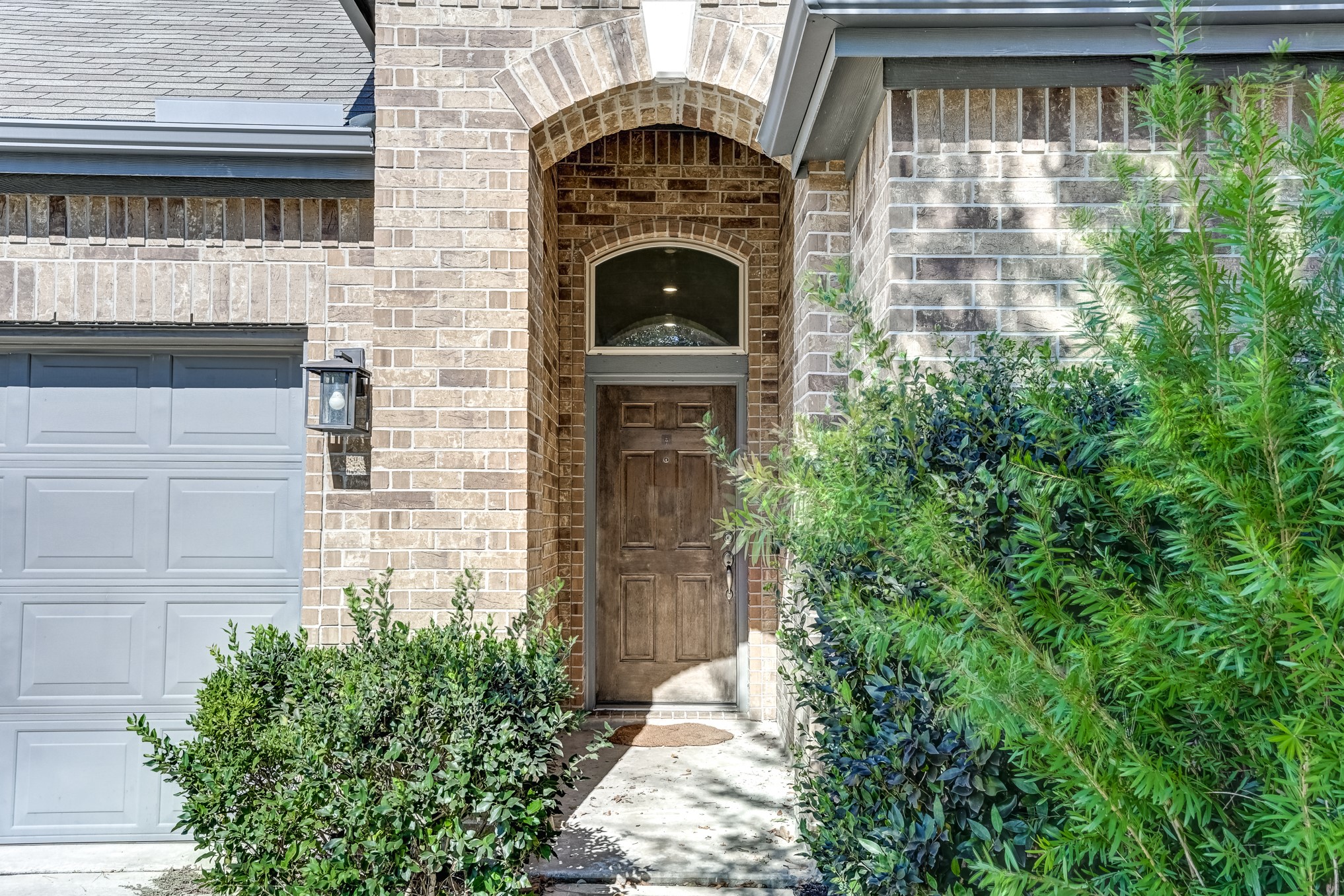 2103 Parnevik Place Conroe, TX 77304 - Photo 5 of 48