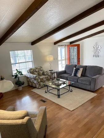 $269,000 | 166 Sleepy Hollow Circle, Kerrville, TX 78028