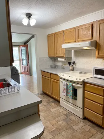 $269,000 | 166 Sleepy Hollow Circle, Kerrville, TX 78028