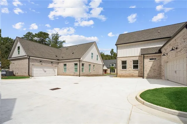 $849,900 | 106 Cottage Gate Lane, Roswell, GA 30076