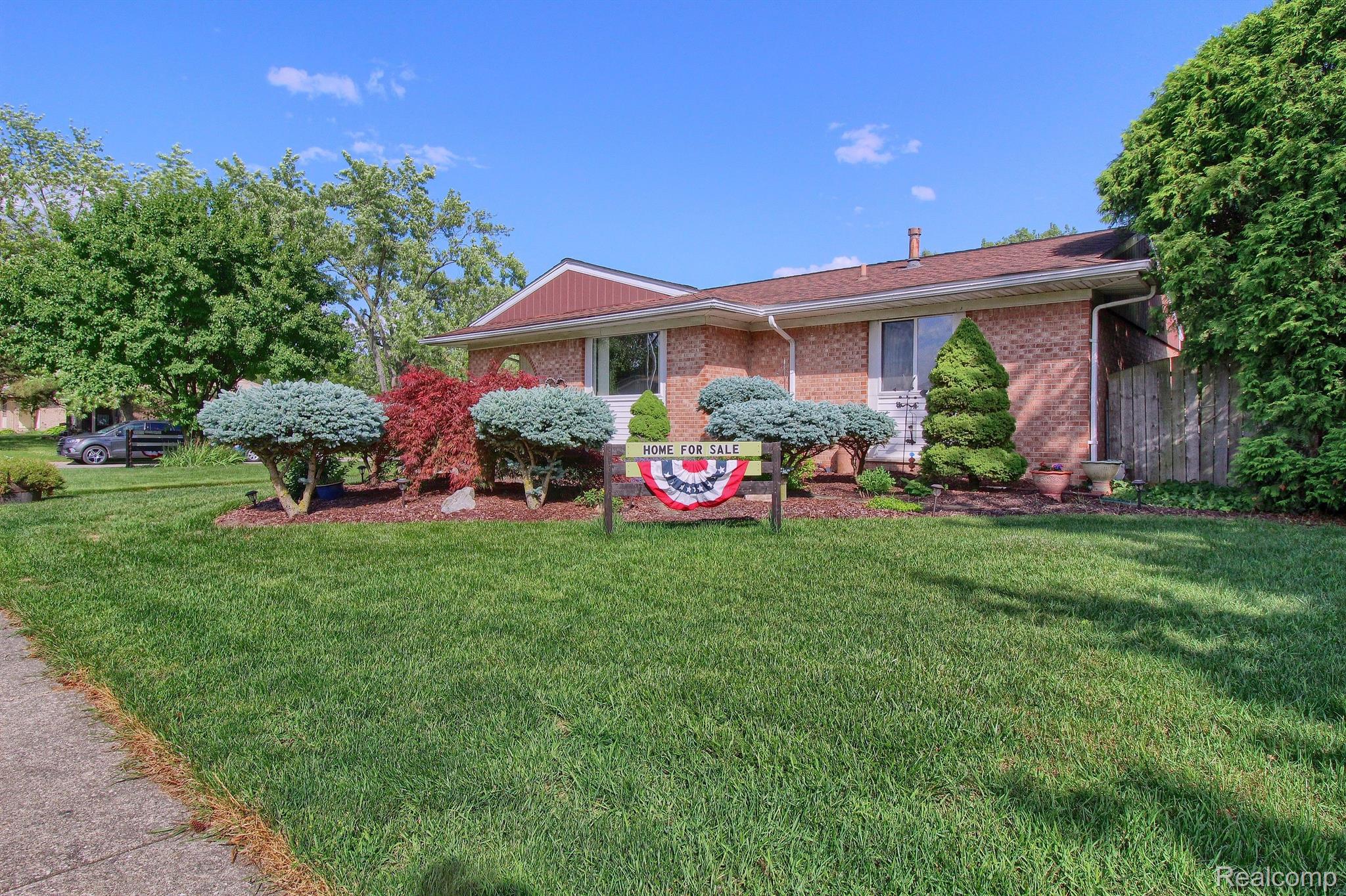 23713 Cedar Ridge Drive Romulus, MI 48174 - Photo 3 of 32 Gallery Image 3