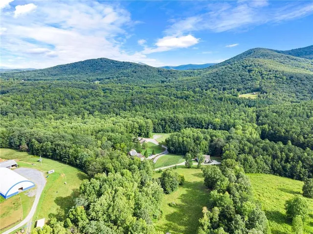 $2,390,000 | 299 Happy Trails Way, Jasper, GA 30143
