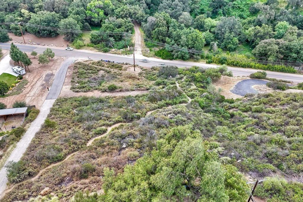 25183 Jesmond Dene Road Escondido, CA 92026 - Photo 13 of 15