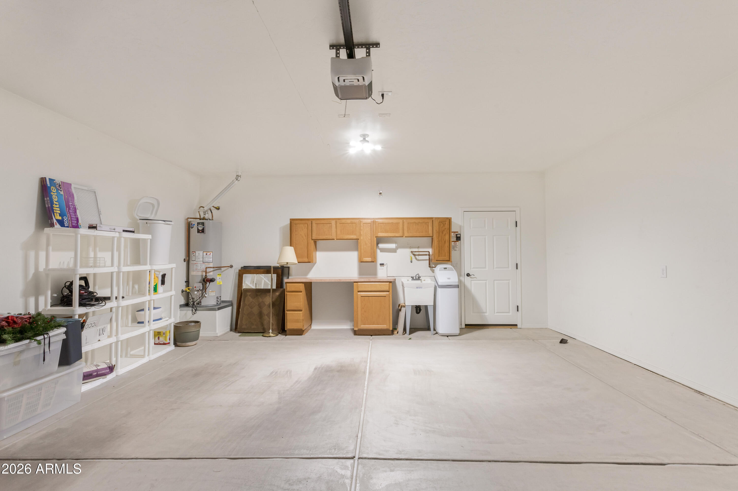 516 South Sky Ranch Road Sierra Vista, AZ 85635 - Photo 35 of 35 garage