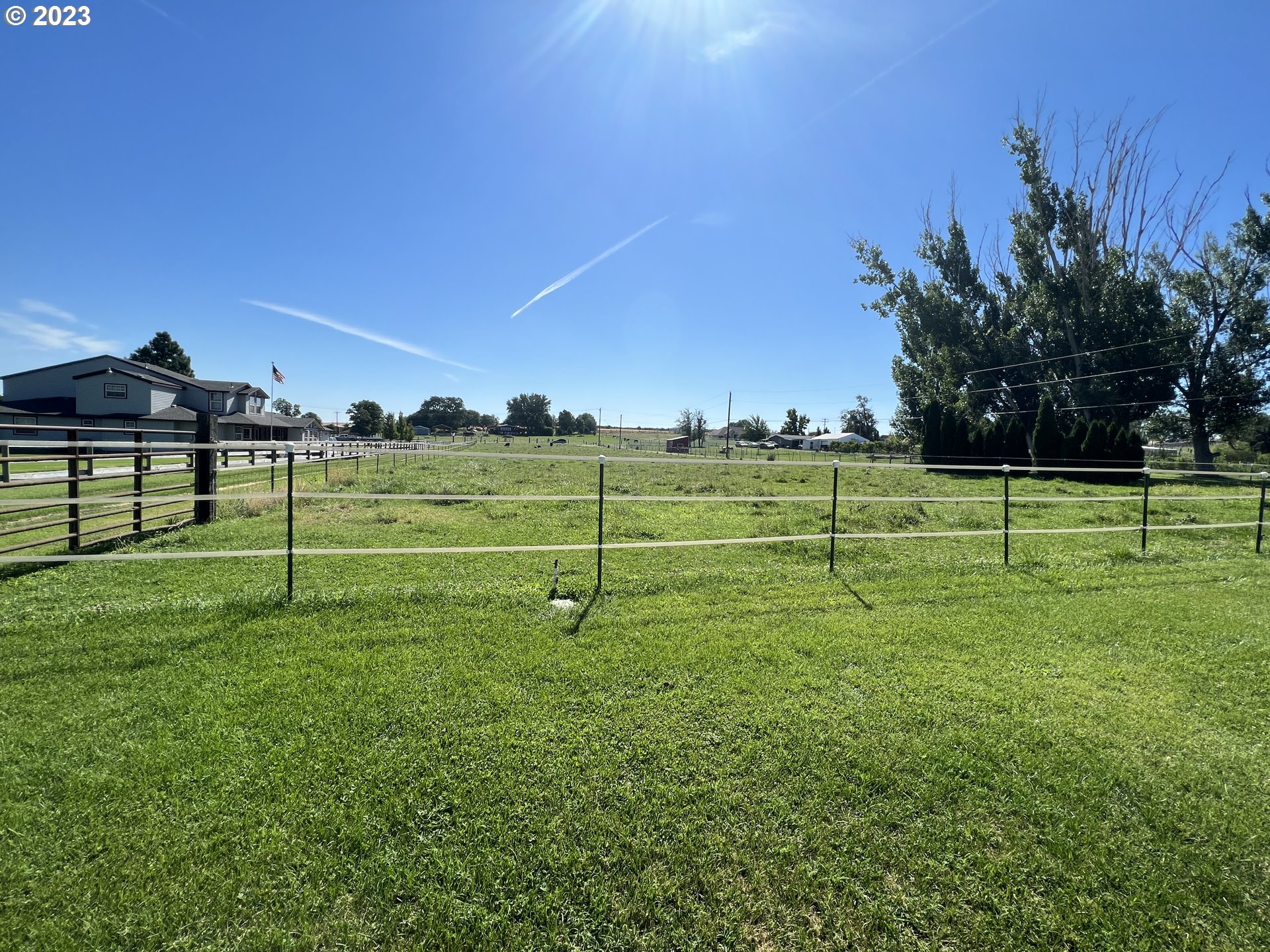 80204 South Edwards Road Hermiston, OR 97838 - Photo 2 of 27 a view of a park
