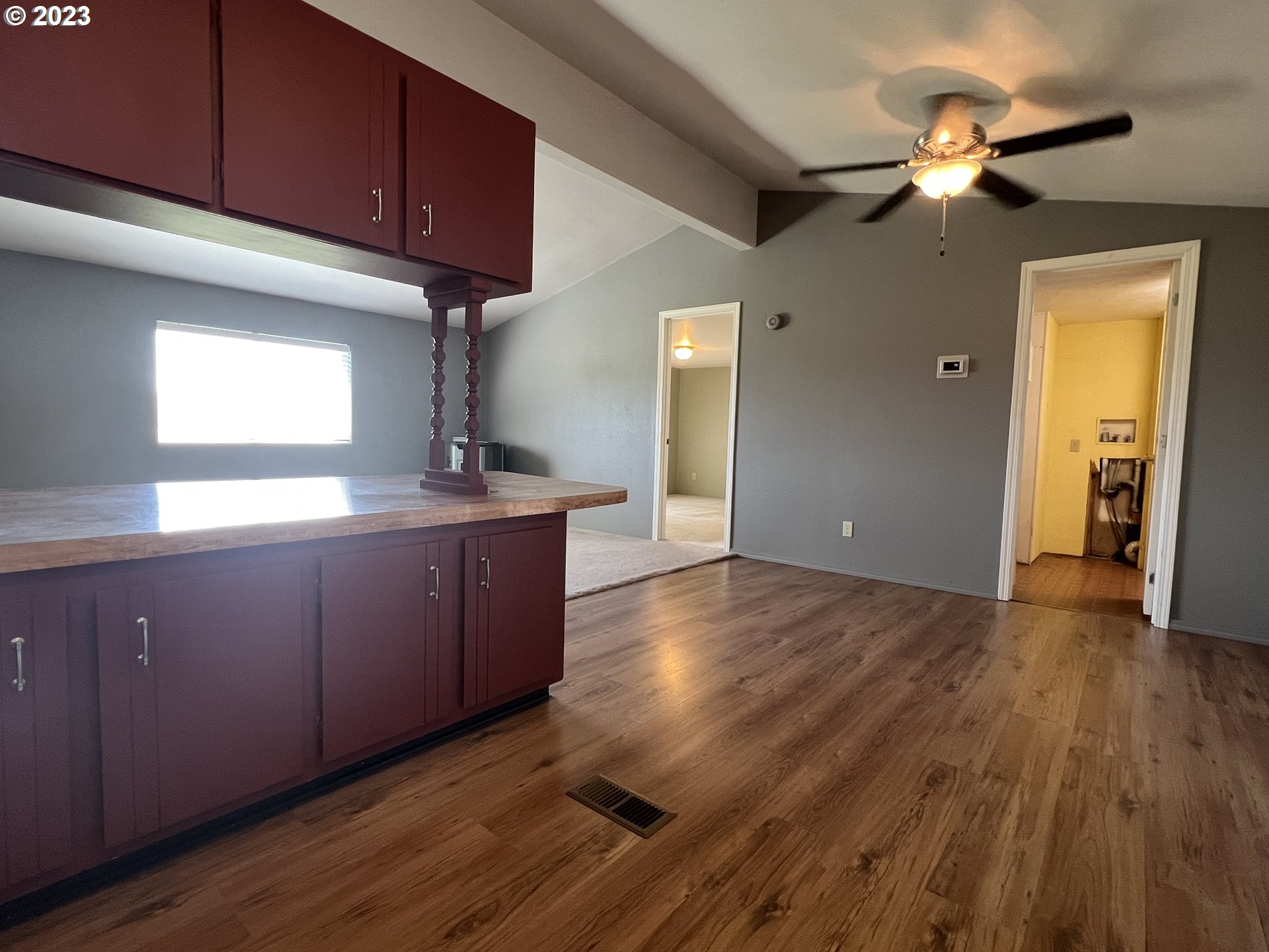80204 South Edwards Road Hermiston, OR 97838 - Photo 21 of 27 a kitchen with cabinets a sink and appliances