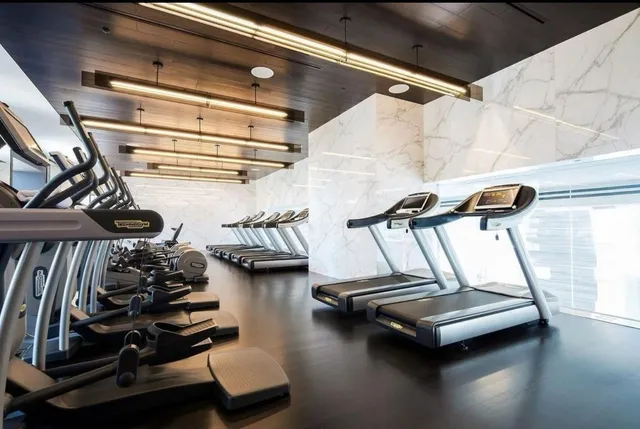 $3,860,000 | 157 West 57th Street, Unit 33E | Midtown Central