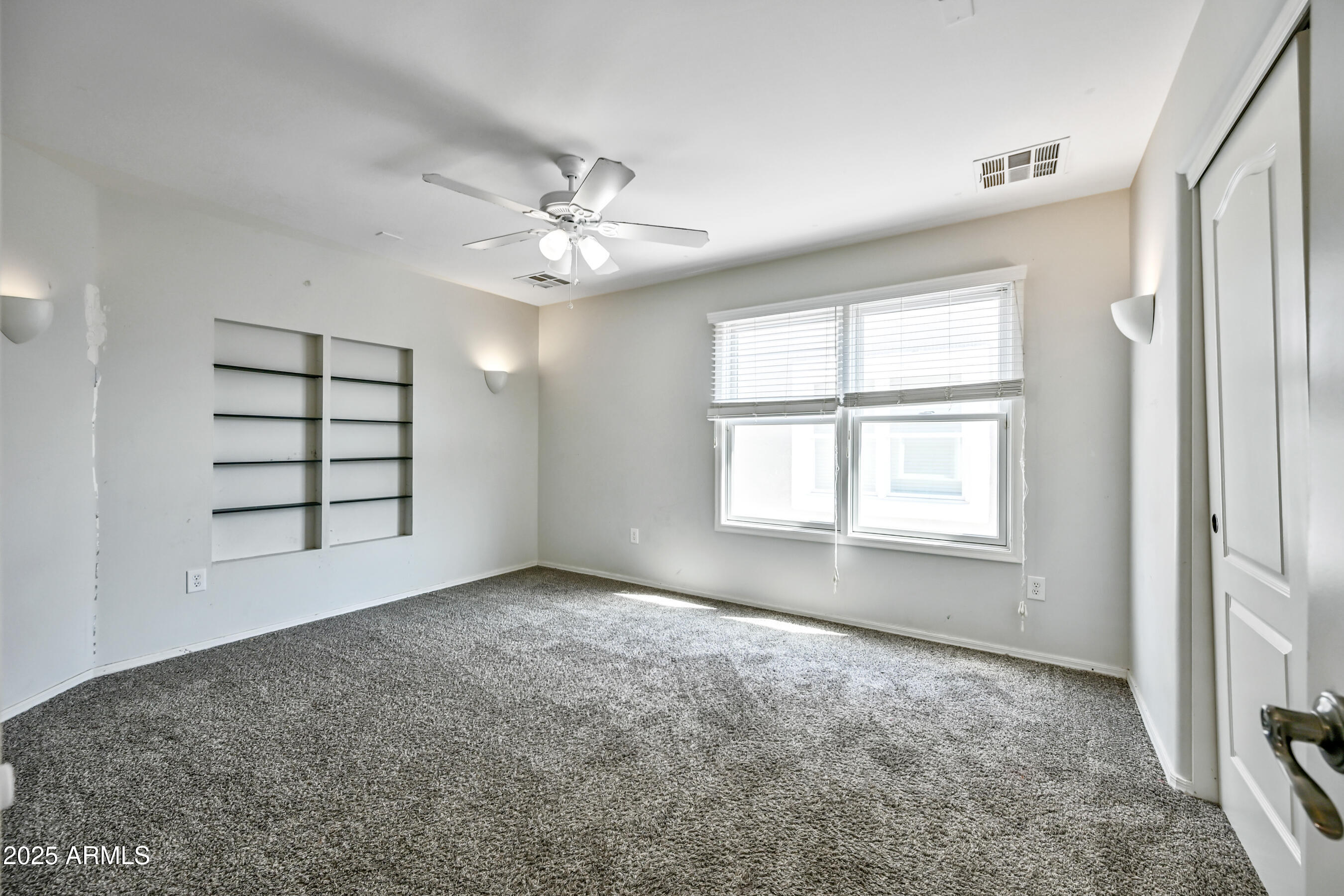 839 South Adam Way Gilbert, AZ 85296 - Photo 28 of 34 27-839SAW-ocupix