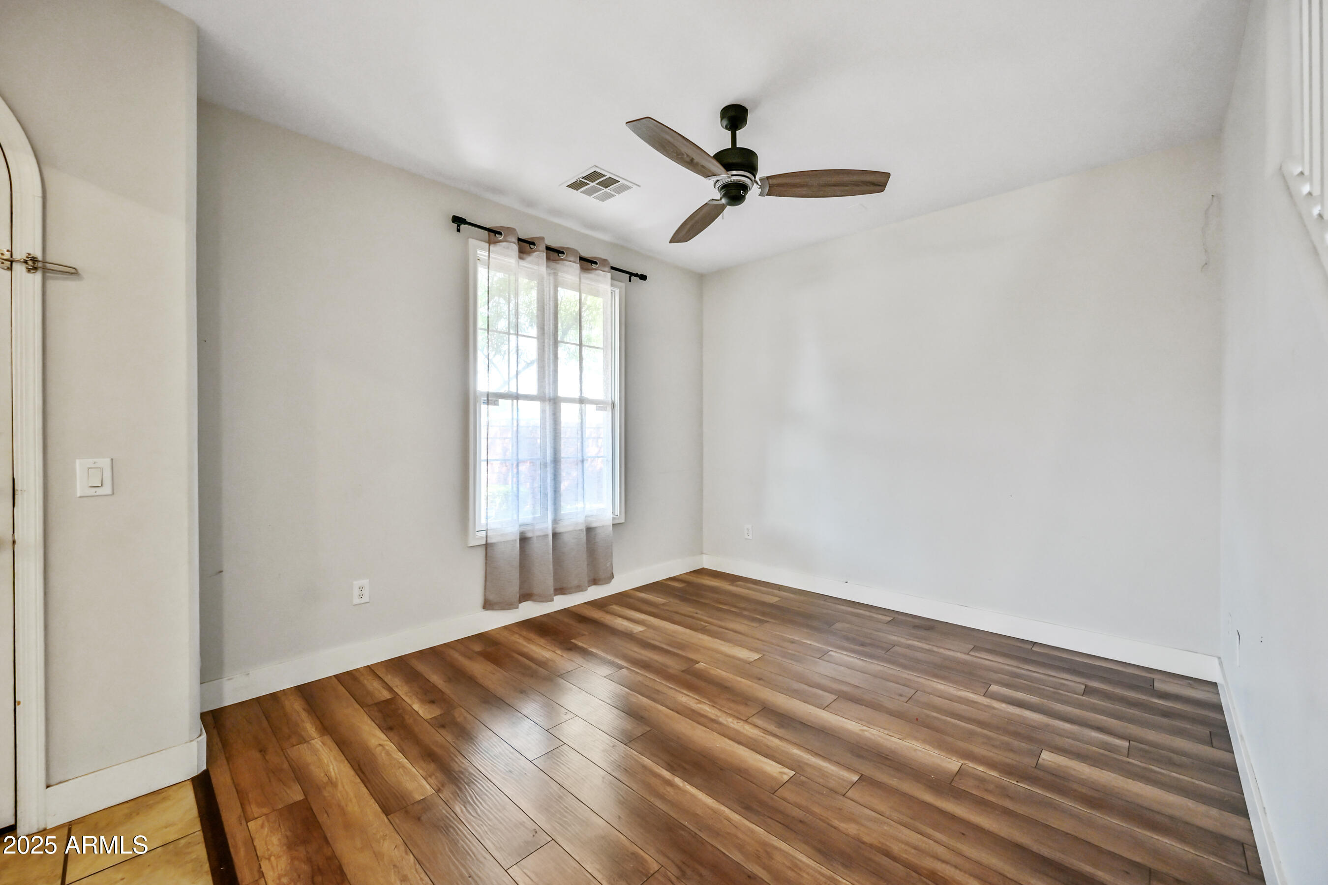 839 South Adam Way Gilbert, AZ 85296 - Photo 5 of 34 3-839SAW-ocupix