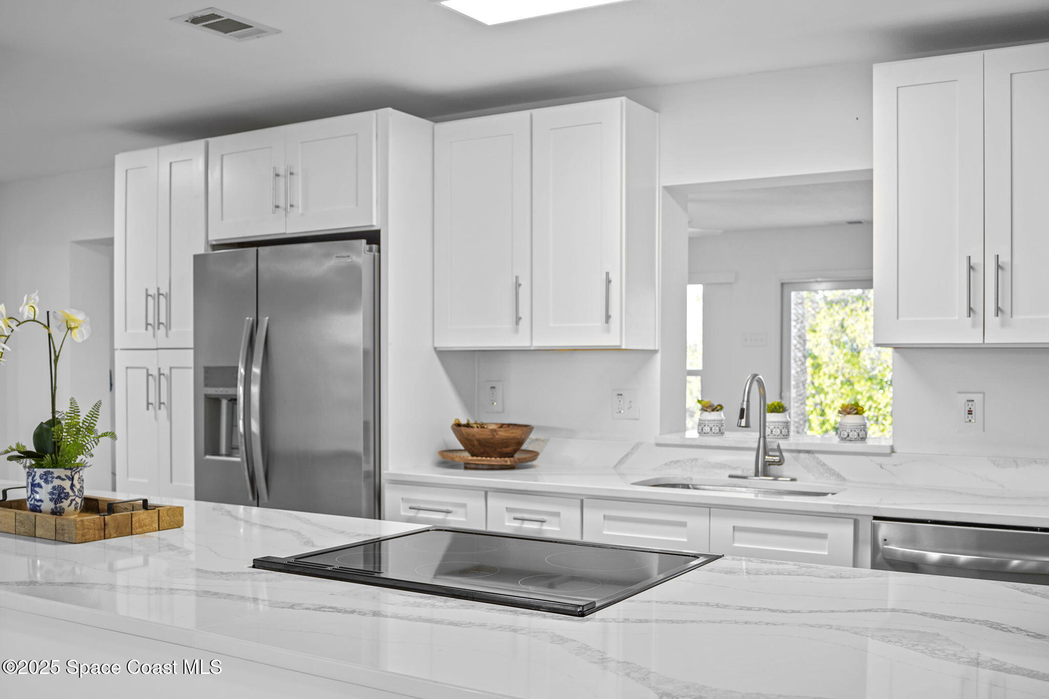 1390 Island Drive Merritt Island, FL 32952 - Photo 12 of 48 16-web-or-mls-ISLAND_DETAILS12