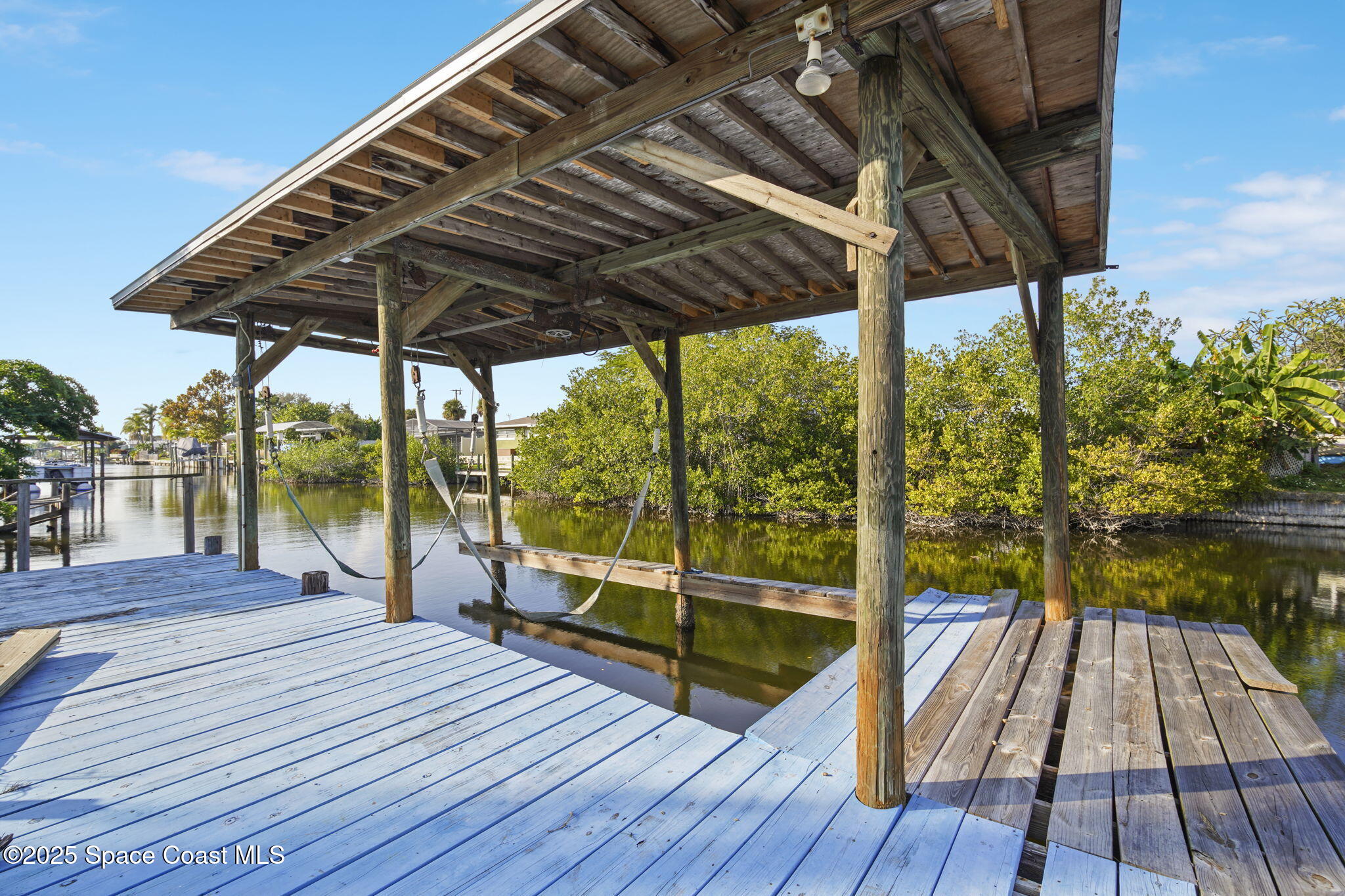 1390 Island Drive Merritt Island, FL 32952 - Photo 35 of 48 43-web-or-mls-ISLAND_BACK15