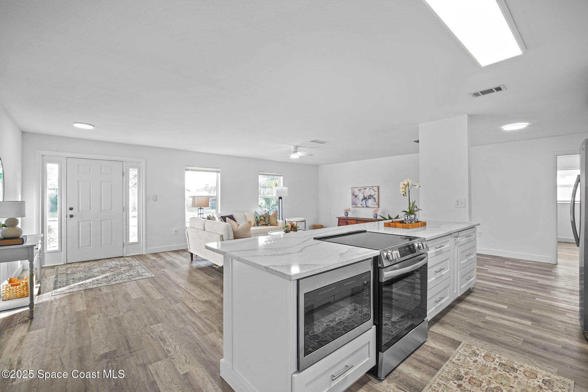 1390 Island Drive Merritt Island, FL 32952 - Photo 8 of 48 10-web-or-mls-ISLAND_KITCHEN12