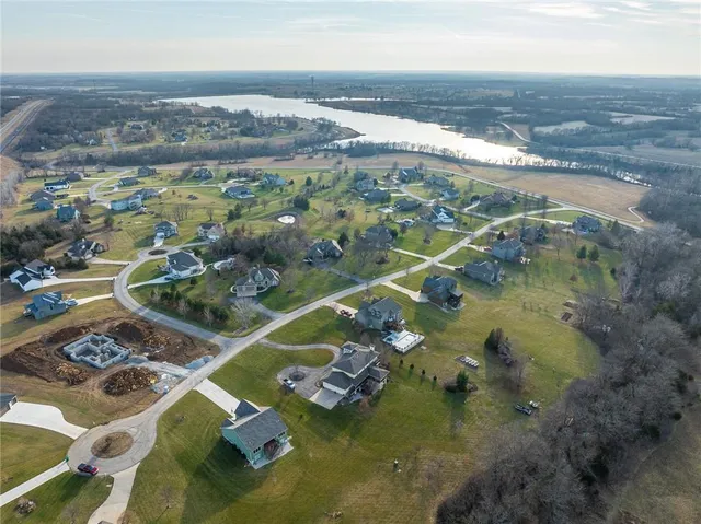 $610,000 | 21648 West Limestone Rdg Street, Paola, KS 66071