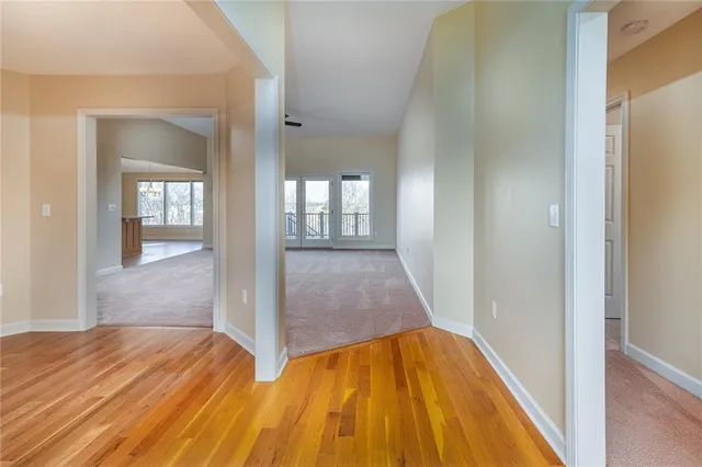 $610,000 | 21648 West Limestone Rdg Street, Paola, KS 66071