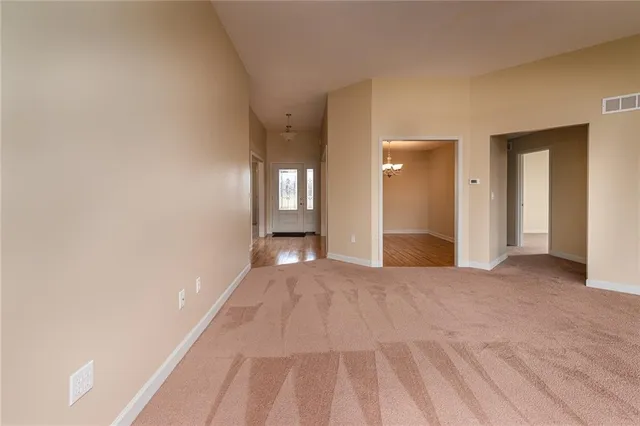 $610,000 | 21648 West Limestone Rdg Street, Paola, KS 66071