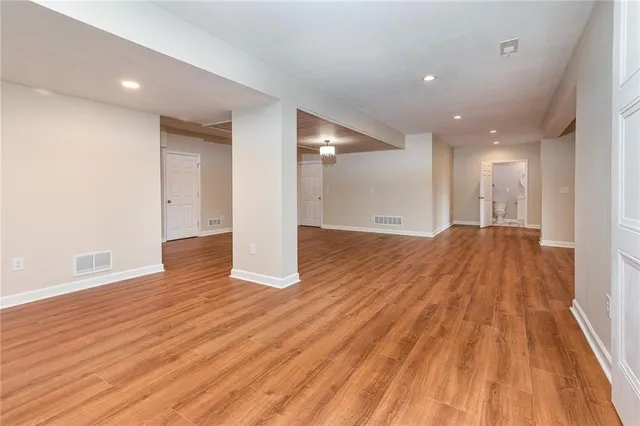 $610,000 | 21648 West Limestone Rdg Street, Paola, KS 66071