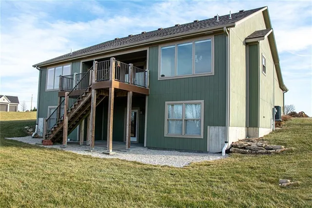 $610,000 | 21648 West Limestone Rdg Street, Paola, KS 66071