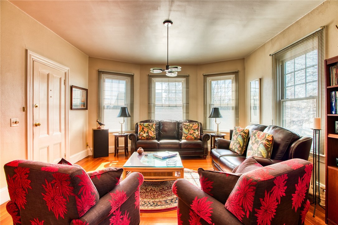 194 Rochambeau Avenue Providence, RI 02906 - Photo 4 of 28 second floor living room