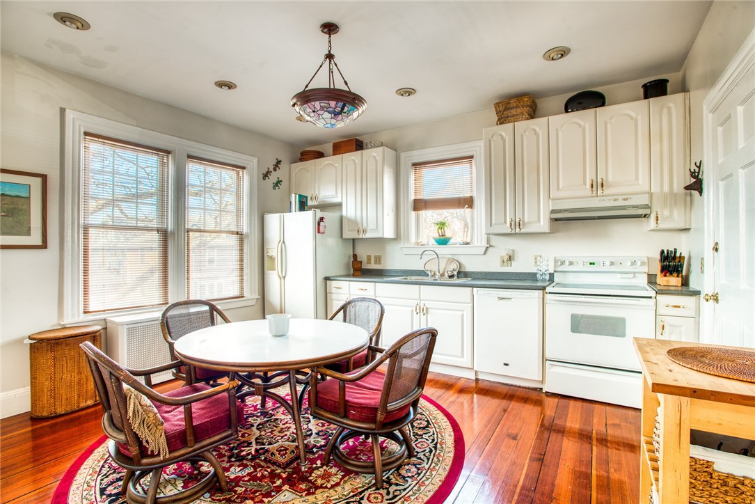 194 Rochambeau Avenue Providence, RI 02906 - Photo 6 of 28 2nd floor kitchen
