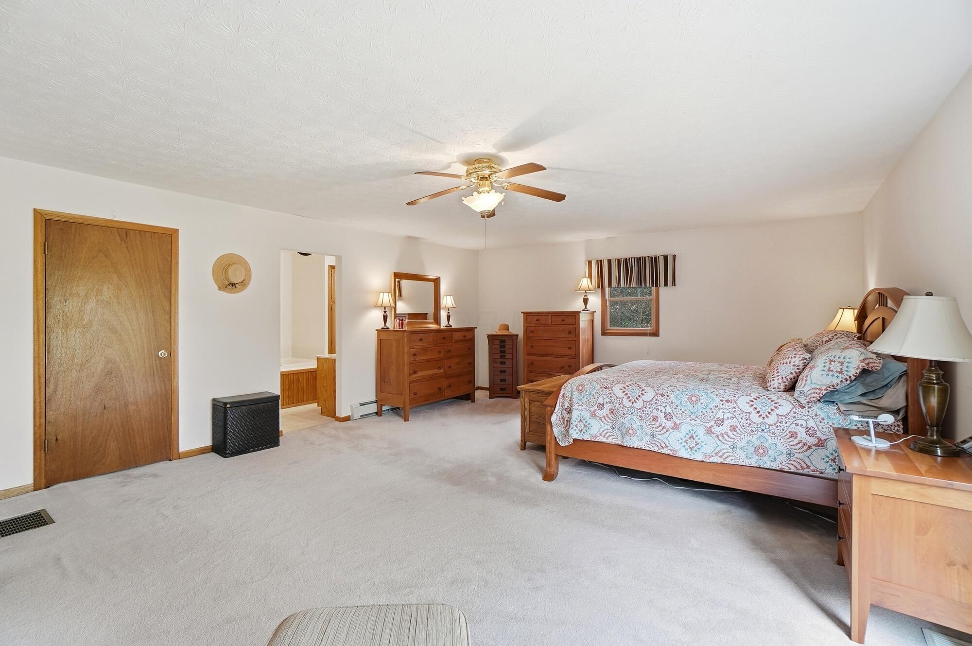 12644 Snyder Church Road Northwest Baltimore, OH 43105 - Photo 21 of 61 Owner Suite - 12644 Snyder Church Road NW, Baltimore, OH 43105
