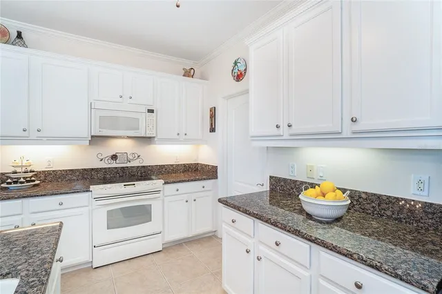 $595,000 | 9203 Griggs Road, Unit B202, Englewood, FL 34224