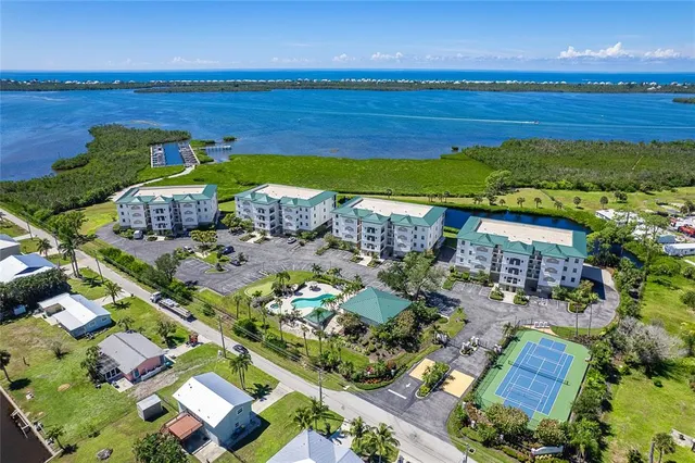 $595,000 | 9203 Griggs Road, Unit B202, Englewood, FL 34224