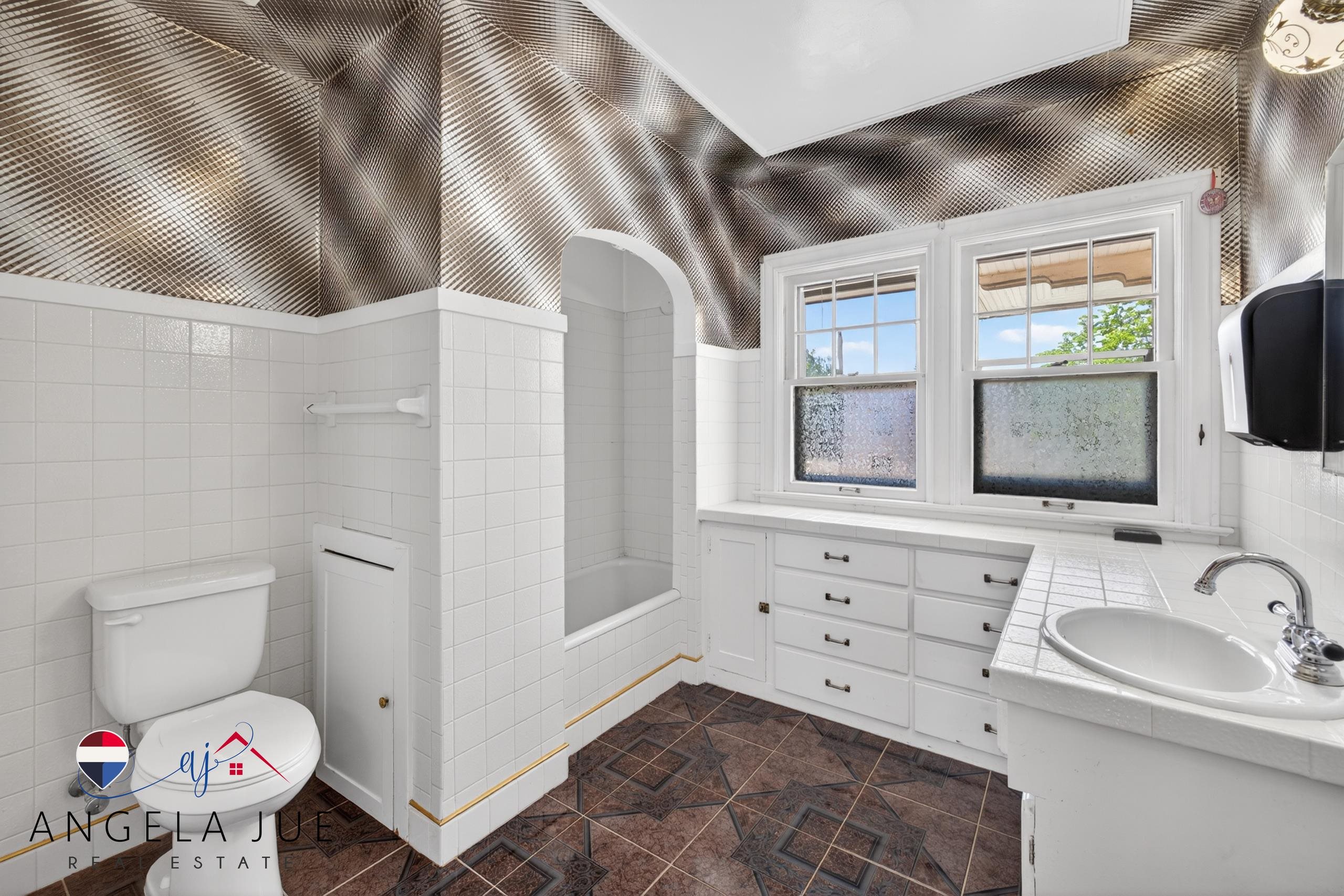 1042 South David Street Casper, WY 82601 - Photo 33 of 50