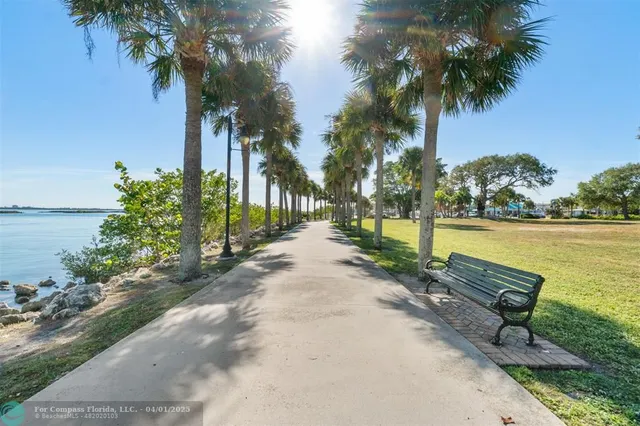 $1,600 | 1301 Emerald Terrace, Unit 5, Fort Pierce, FL 34950