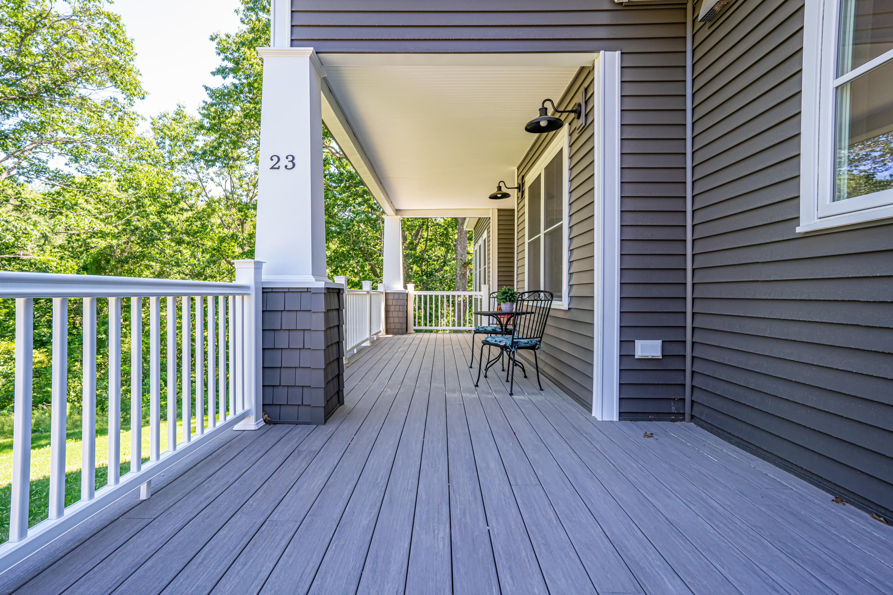 23 Hiltons Run Kittery Point, ME 03905 - Photo 8 of 50 Covered front porch