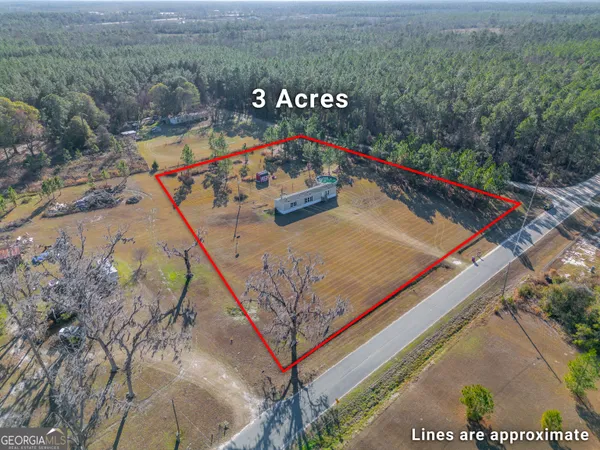 a view of an outdoor space