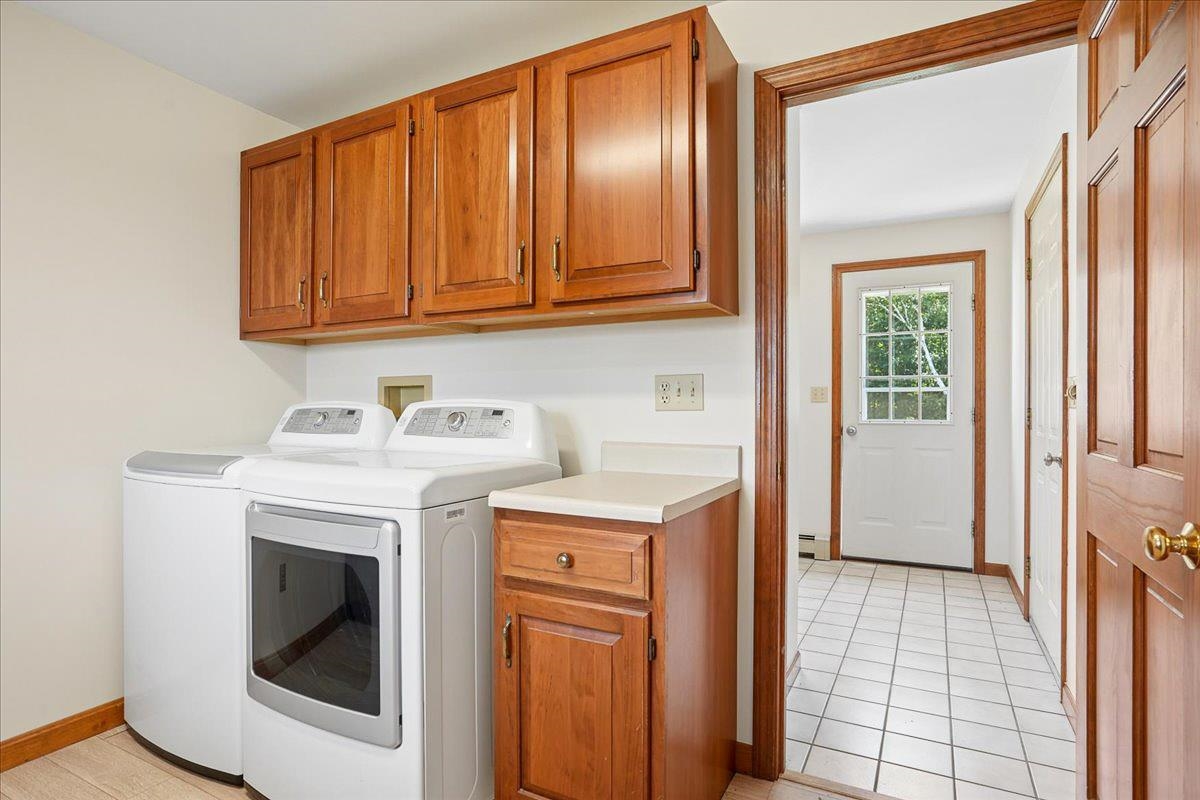 106 Gorham Pond Road Goffstown, NH 03045 - Photo 16 of 60